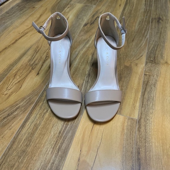 NWT Nude Heels - Picture 4 of 5